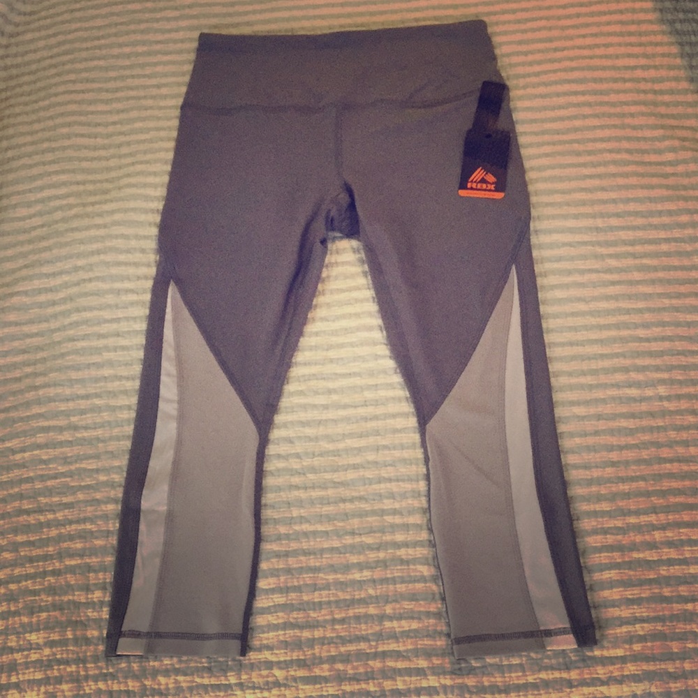 NWT 💋 RBX Capri leggings, medium